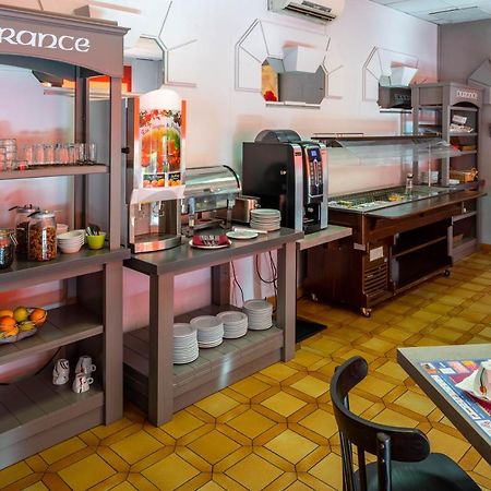 Logis Hotel Noemys Brive - Restaurant Le Teinchurier Luaran gambar
