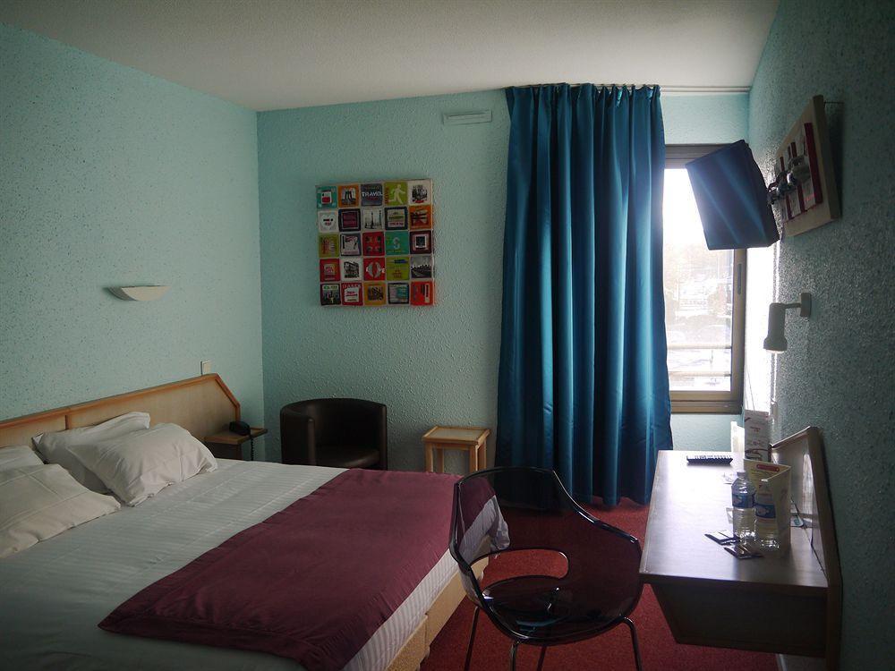 Logis Hotel Noemys Brive - Restaurant Le Teinchurier Luaran gambar