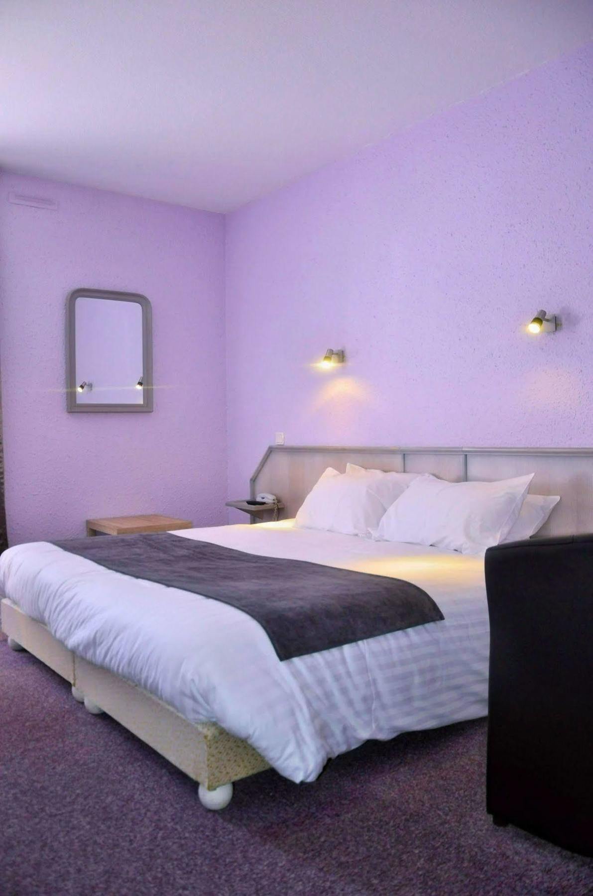 Logis Hotel Noemys Brive - Restaurant Le Teinchurier Luaran gambar