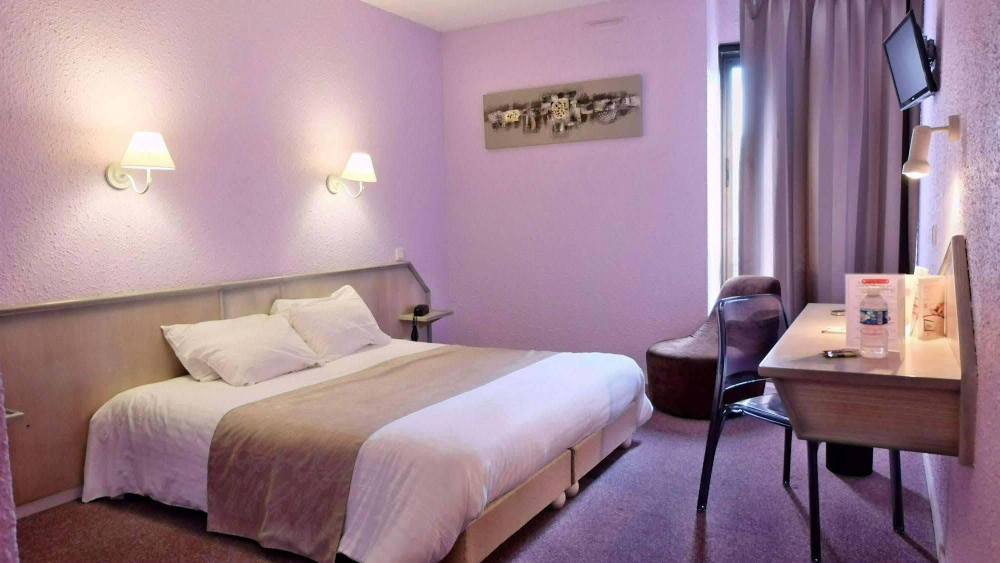 Logis Hotel Noemys Brive - Restaurant Le Teinchurier Luaran gambar